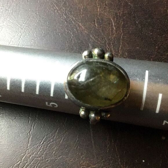Ring Vintage sterling, silver and green stone, size 5, and three-quarter - Picture 3 of 4